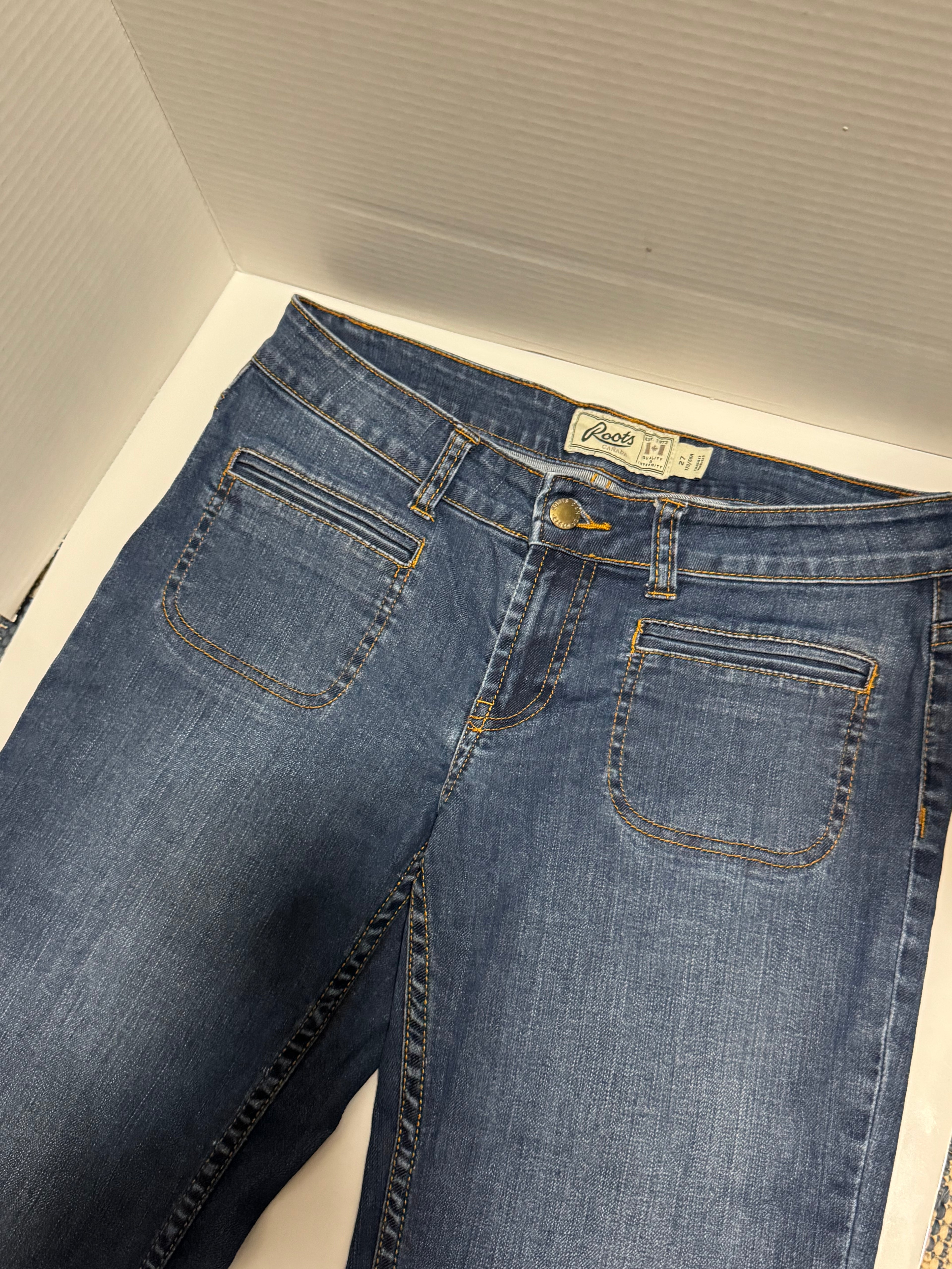 ROOTS | Vintage Denim Capris